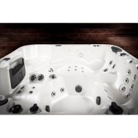 Гидромассажный спа-бассейн Vortex Spas Nitro Гидромассажный спа-бассейн Vortex Spas Nitro