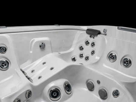Спа бассейн Jacuzzi J-585 Спа бассейн Jacuzzi J-585