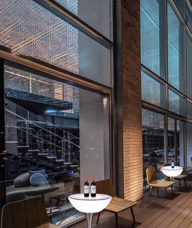 Стол светящийся круглый на металическом основании 60х60х76 Стол светящийся круглый на металическом основании 60х60х76